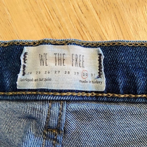 We The Free Women's Distressed Ripped High Rise Jeans - Picture 9 of 9
